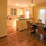 3 Bedroom Stunning In בית נופש *