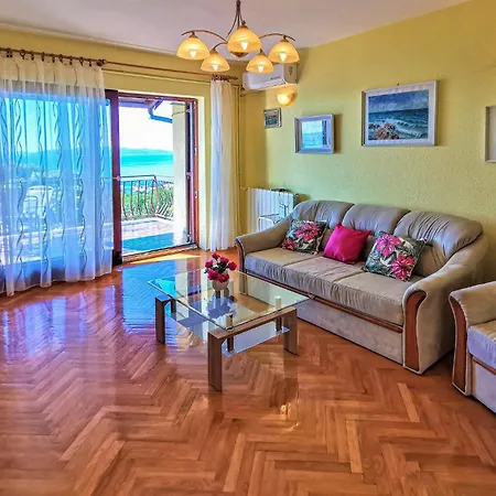 3 Bedroom Stunning In * Matulji