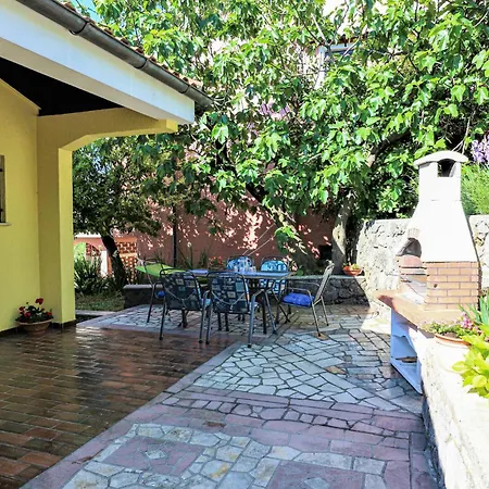 Vakantiehuis 3 Bedroom Stunning In