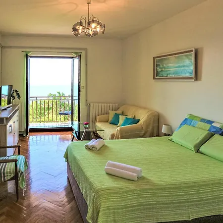 3 Bedroom Cozy In *