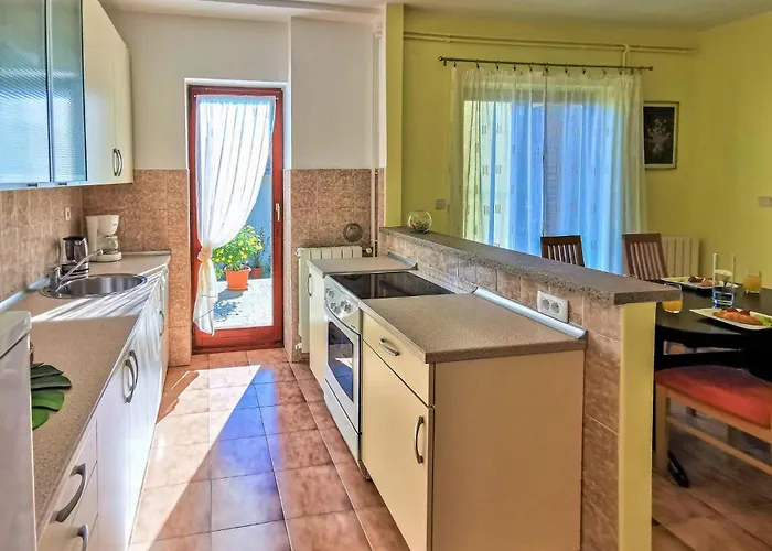 3 Bedroom Stunning In マトゥリ