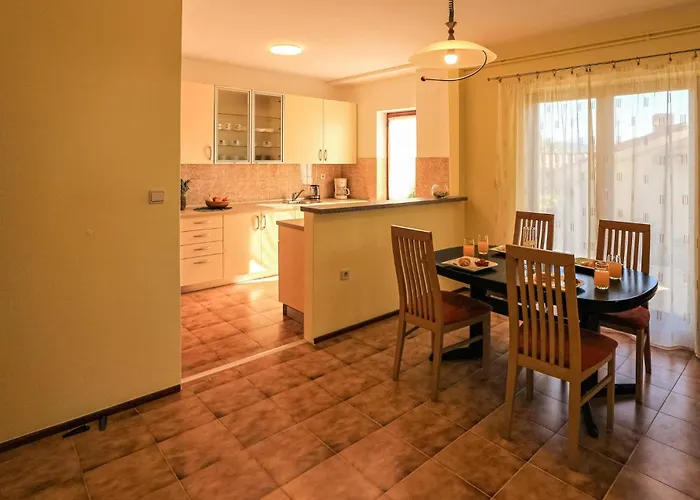 3 Bedroom Stunning In Vakantiehuis *